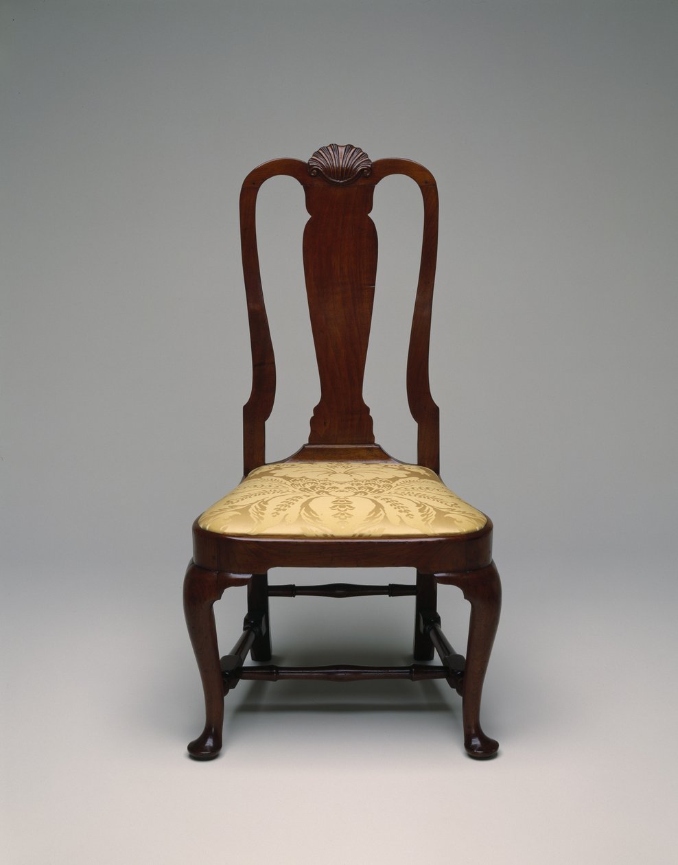 Yan sandalye by American School