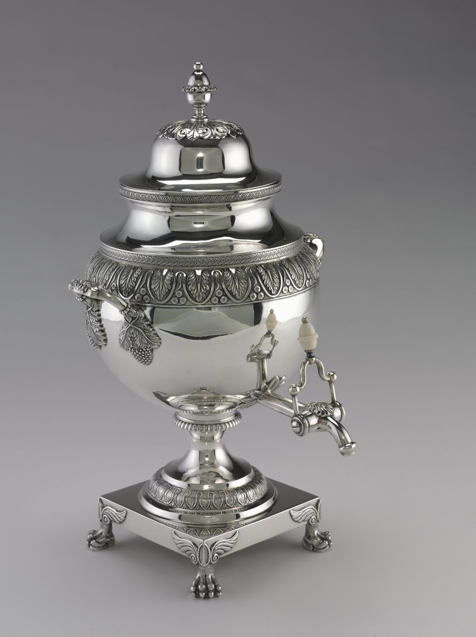 Harvey Lewis tarafından üretilen Çay Urn, 1811-25 by American School