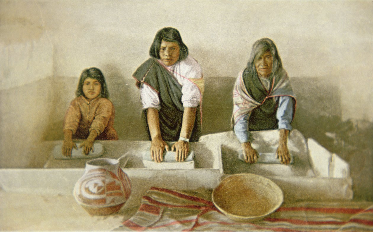 Mısır Öğüten Kadınlar, Lagunalı Pueblo, c.1905 (renkli taş) by American School
