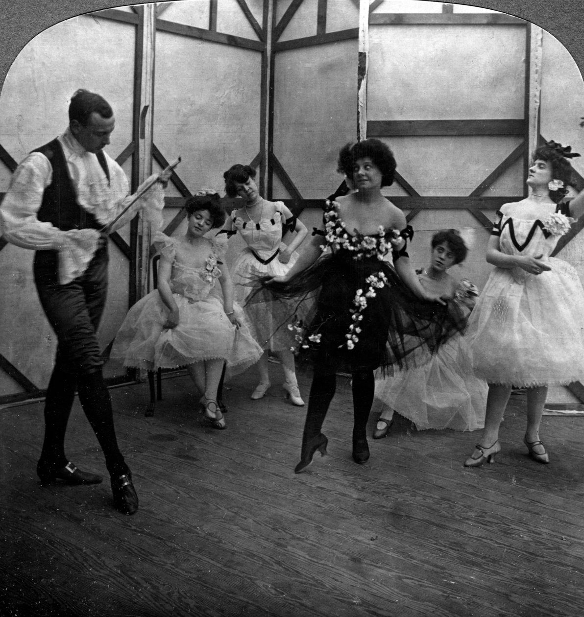 Bale Okulu. by American Stereoscopic Company