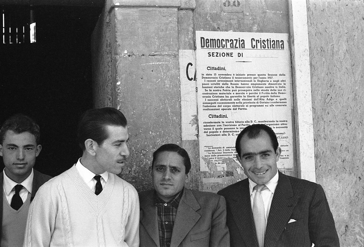 CROTONE - DC MANİFESTOSU ALTINDA by Ando Gilardi