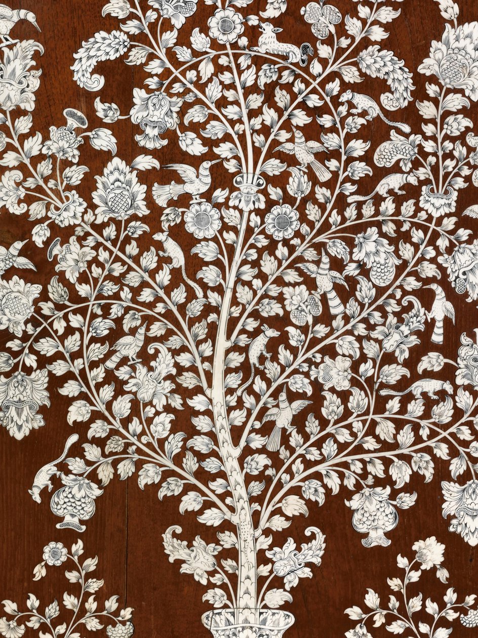 Büro dolabı, Vizagapatam, c.1720-30 (fildişi, tik, abanoz ve kaplumbağa kabuğu) by Anglo Indian School
