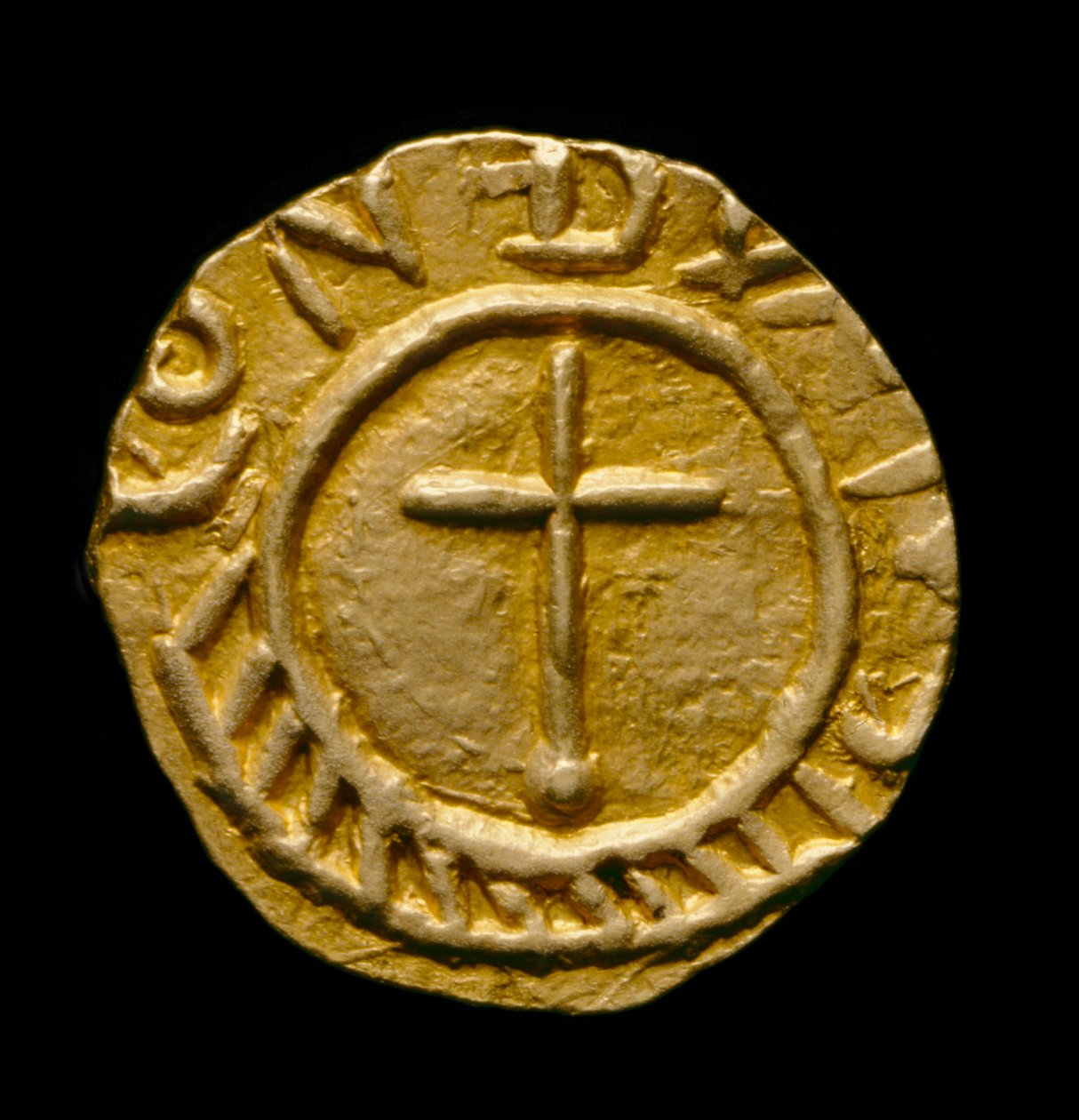 Crondall madeni para numarası 59, Crondall Definesinden Anglo-Sakson Parası, Crondall, Hampshire (altın) by Anglo Saxon