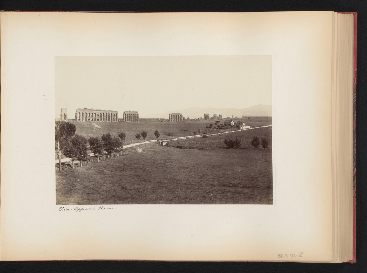 Roma yakınlarındaki Via Appia'nın görünümü, İtalya Via Appia. rom (nesnedeki başlık) by Anonymous
