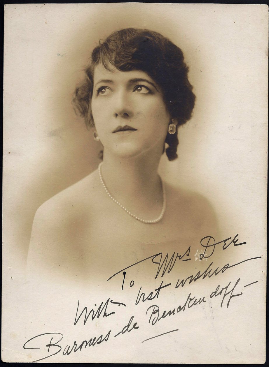 Moura Budberg - Barones Maria Ignatyevna Budberg (1891-1974), Anonim. Fotoğraf, c. 1930, Özel Koleksiyon by Anonymous Anonymous