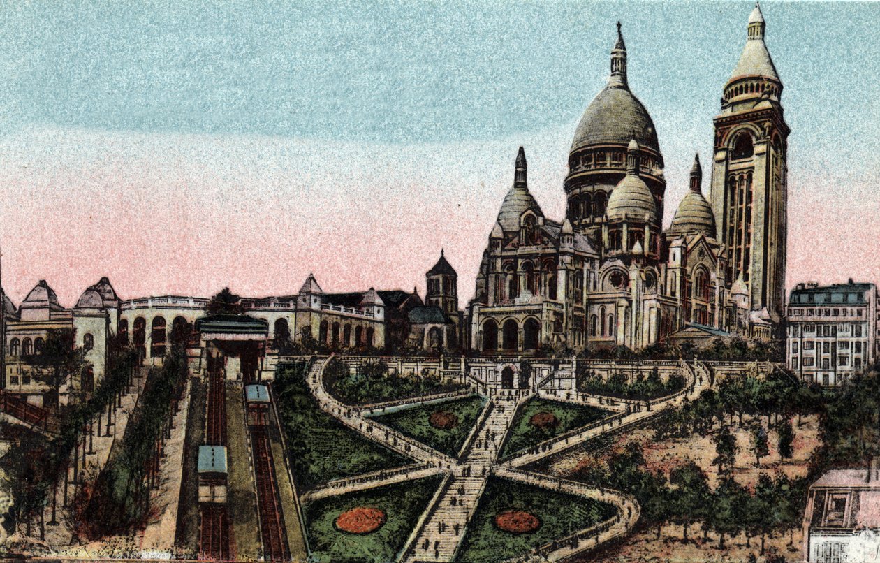 Paris: Butte Montmartre üzerindeki Sacre Coeur (Sacre-Coeur) füniküleri ve Bazilikası. Paris şehrinin “Sanatsal Albümü”ndeki 1920 fotoğrafı. Özel koleksiyon. by Anonymous Anonymous