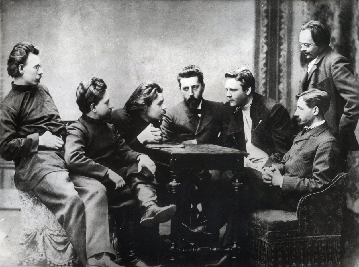 Moskova Edebi Sreda - 1890'ların ikinci yarısında Rus gerçekçi yazarlar tarafından kurulan Sreda edebiyat çevresinin üyeleri - Edebi grup Znanie'nin Rus entelektüellerinin portreleri: soldan sağa, Andrei Skitalets (Stephan Gabrilovich P by Anonymous Anonymous