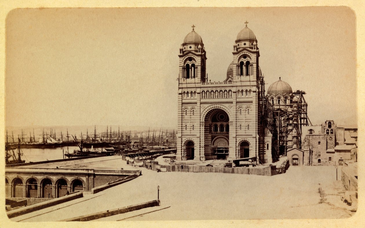 1885-1890 civarında Marsilya şehri ve çevresi: yapım aşamasında olan katedral, Özel koleksiyon by Anonymous Anonymous