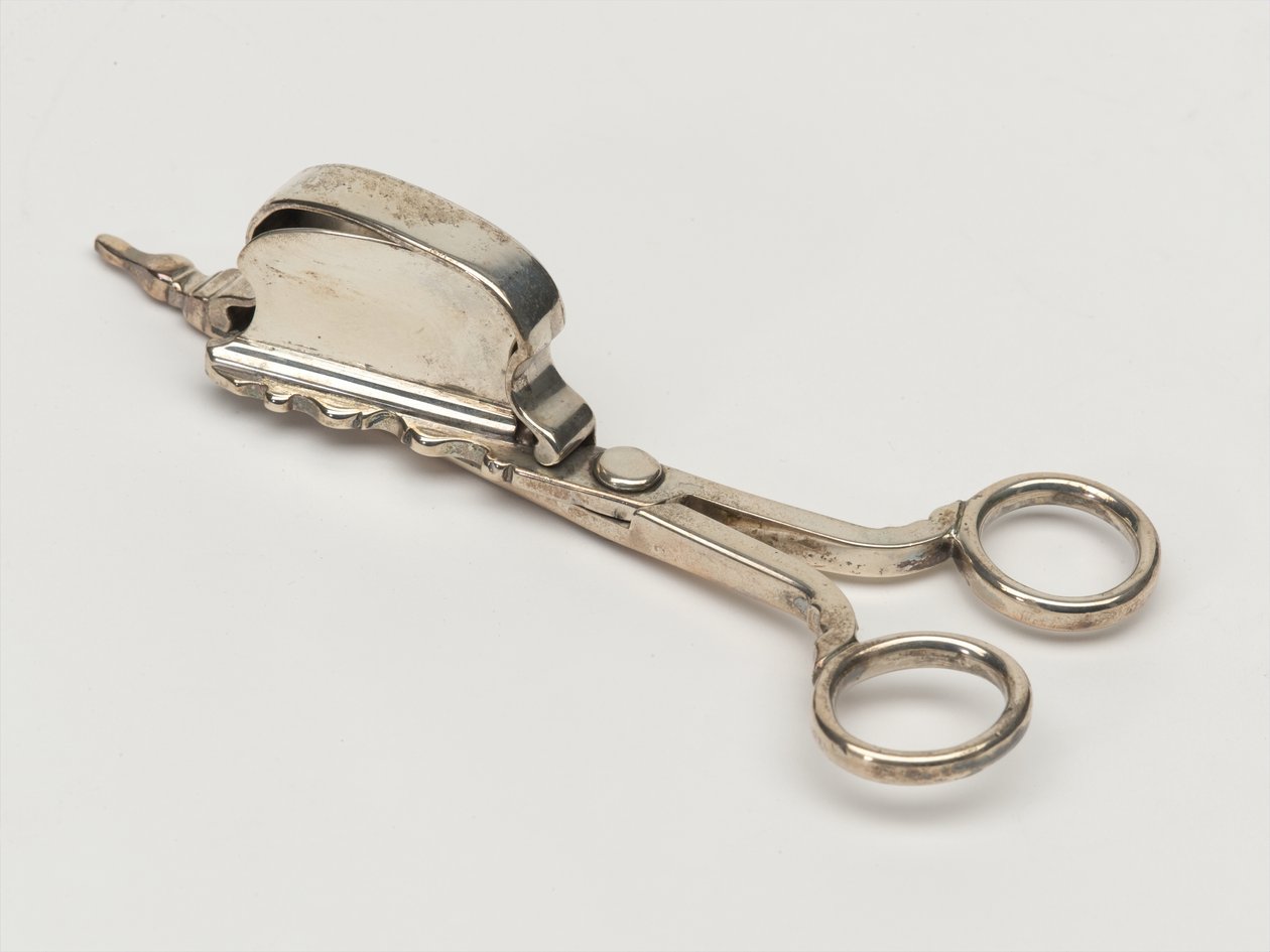 Mum söndürücü, Ordnance Kurulu, c.1696 (snuffer) by Anthony Nelme