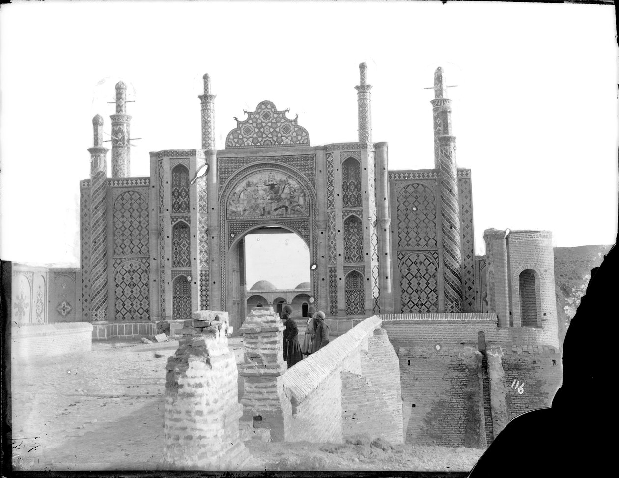 Darvaze Dawlat, kiremitli şehir kapısı, Tahran, c.1880 by Antoin Sevruguin