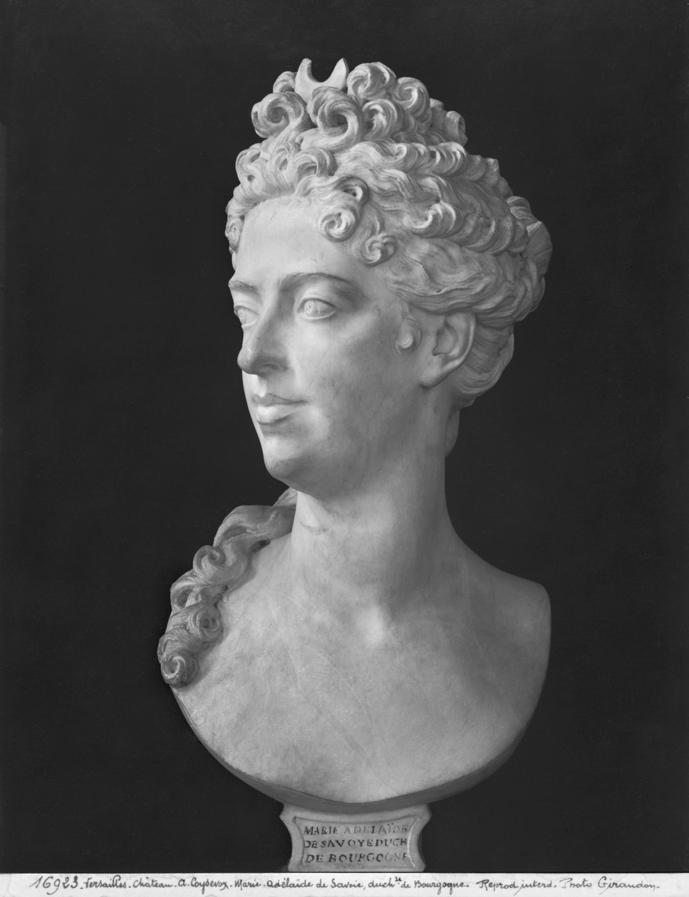 Marie-Adelaide de Savoie, Burgonya Düşesi, 1710 büstü (mermer) by Antoine Coysevox