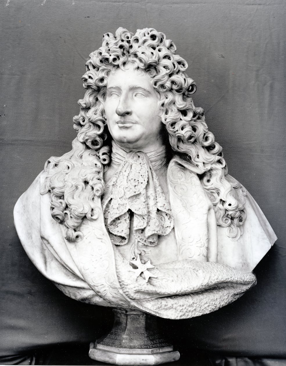 Jules Hardouin Mansart (1646-1708) 1698 büstü (mermer) by Antoine Coysevox