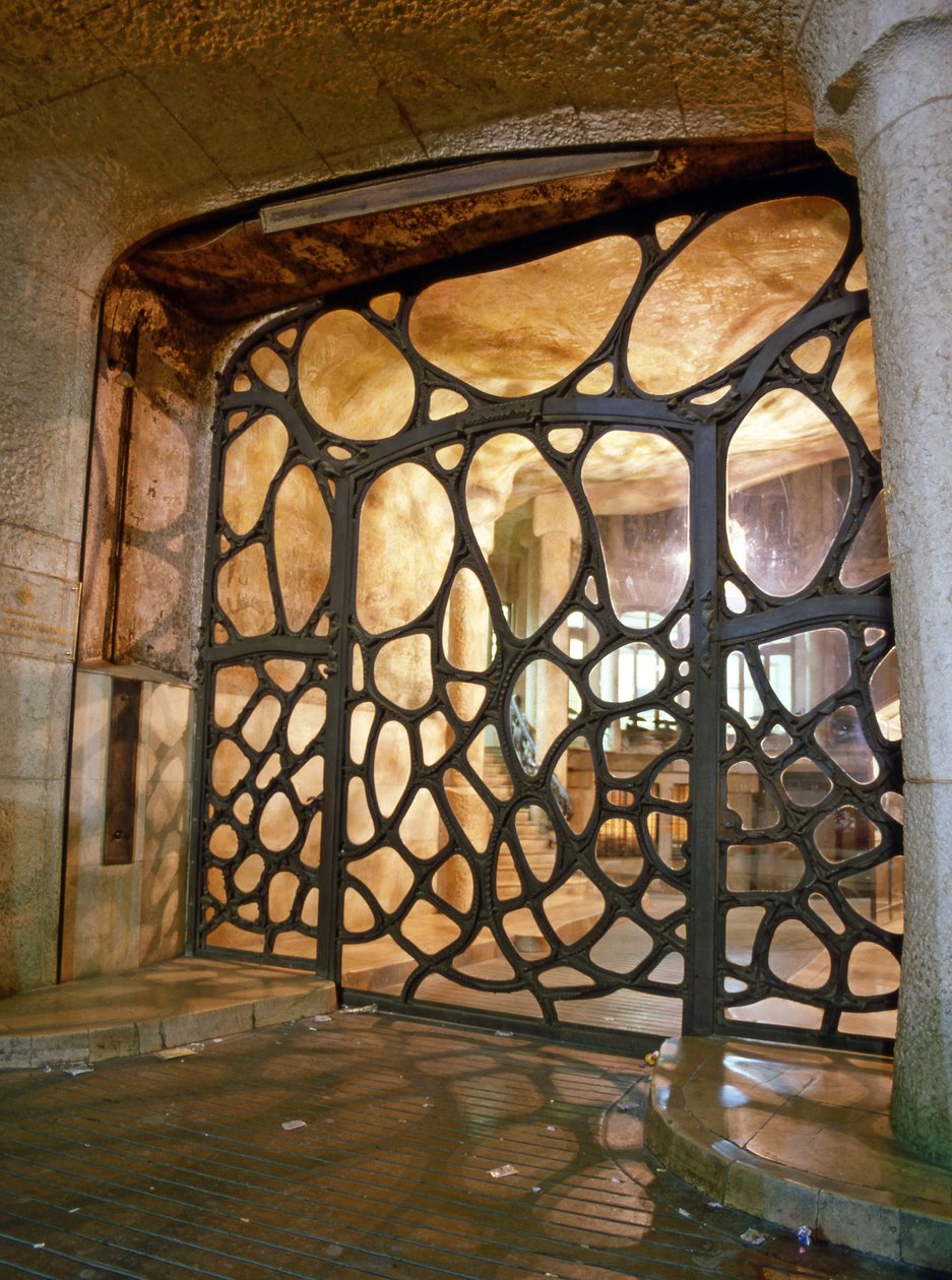  by Antoni Gaudi