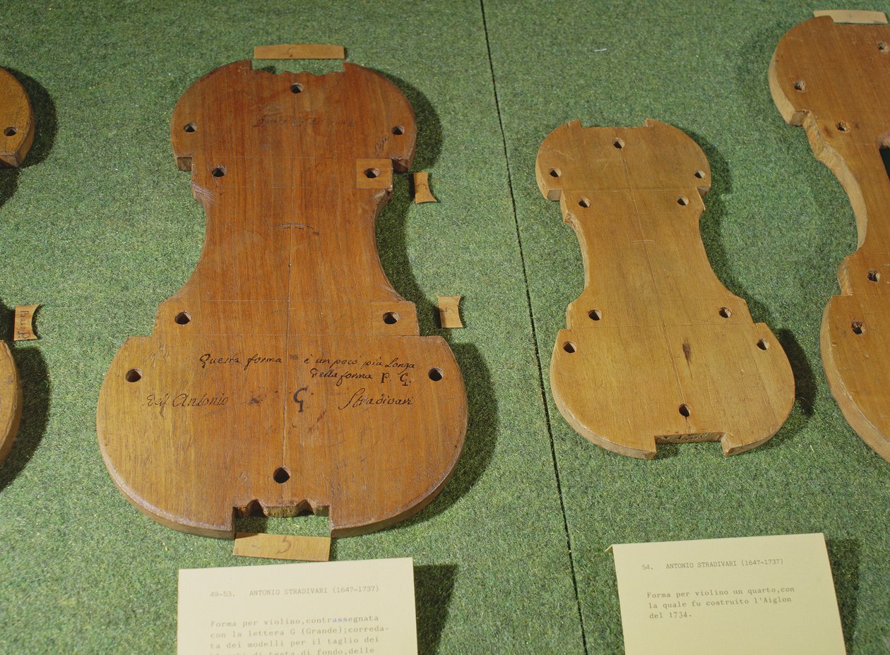 Keman Formları (ahşap) by Antonio Stradivari