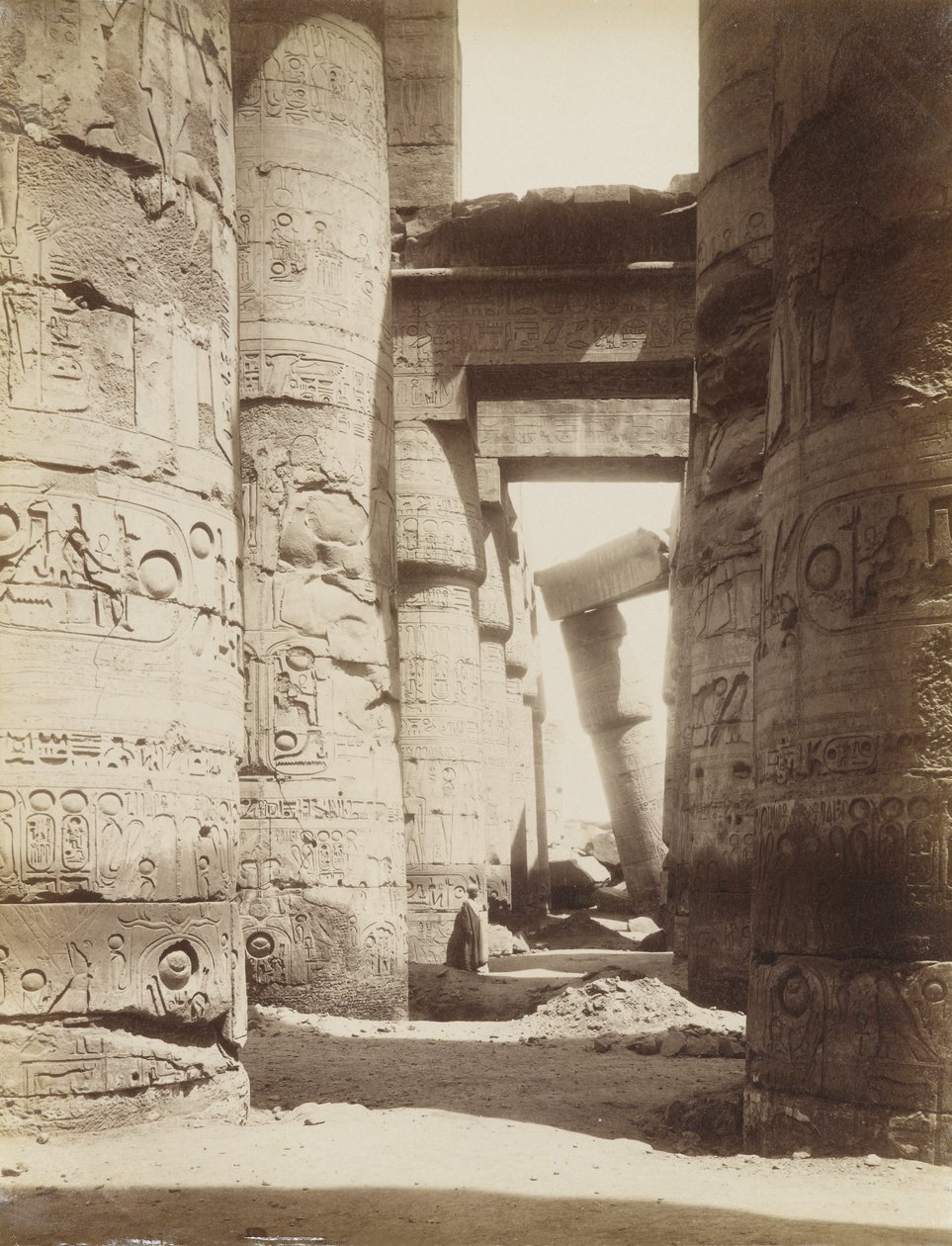 Hipostil Salonunun İçi, Karnak by Antonio Beato