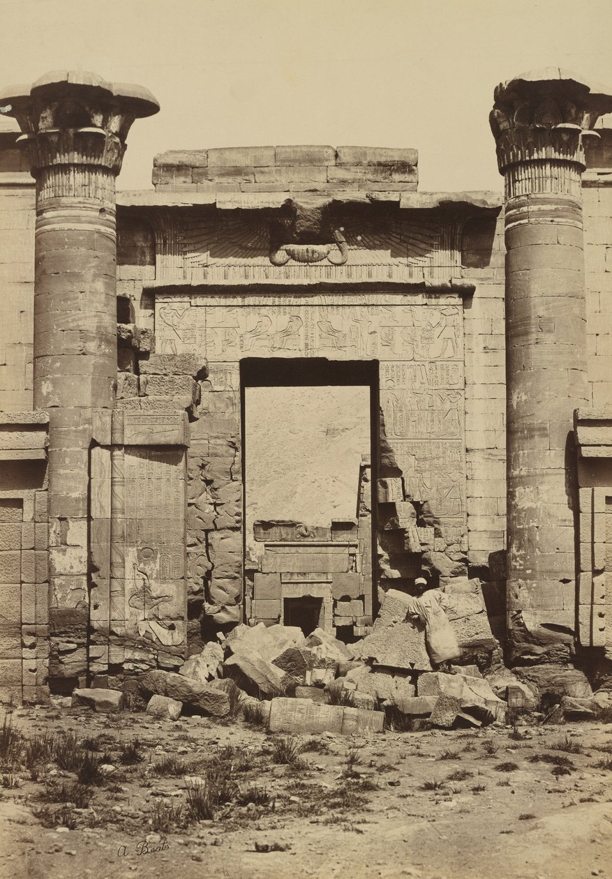 Medinet Habu: Roma Sütunları by Antonio Beato