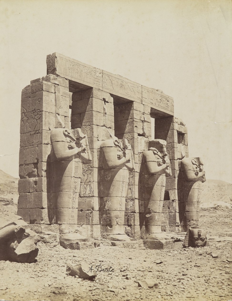 Ramesseum, Thebes, İkinci Avlu
