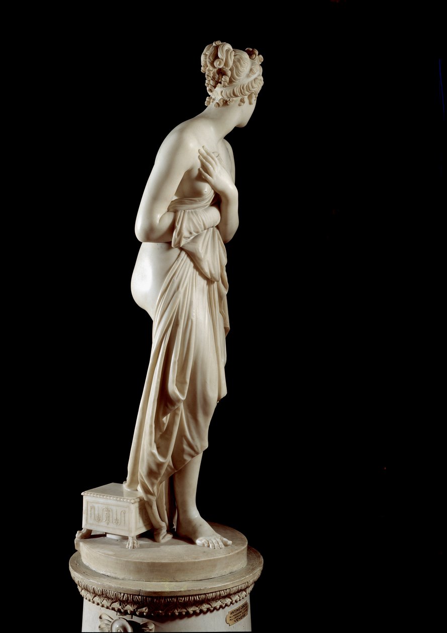 Venere Italica. mermer heykel by Antonio Canova