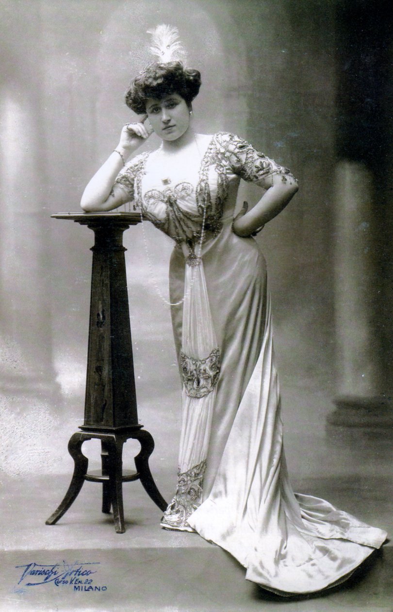soprano Maria Farneti by Arturo Varischi