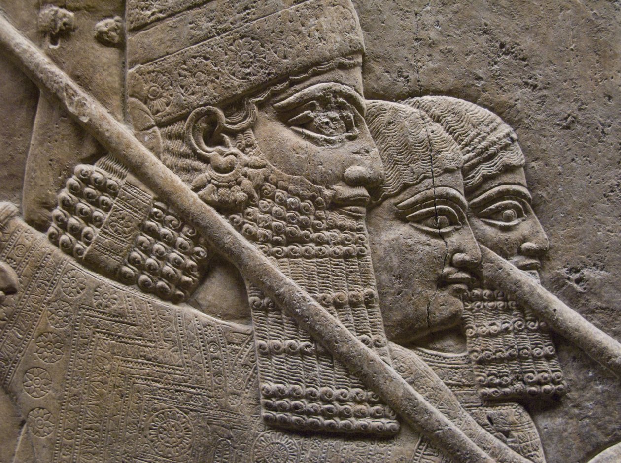 Kral Ashurnasirpal II, kraliyet aslan avı sırasında, 7. yüzyıl. M.Ö by Assyrian