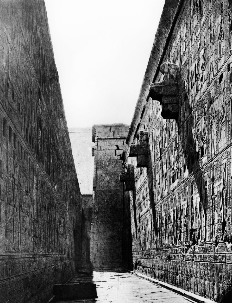 Tapınak Edfu, Mısır, 1893 by Auguste Edouard Mariette