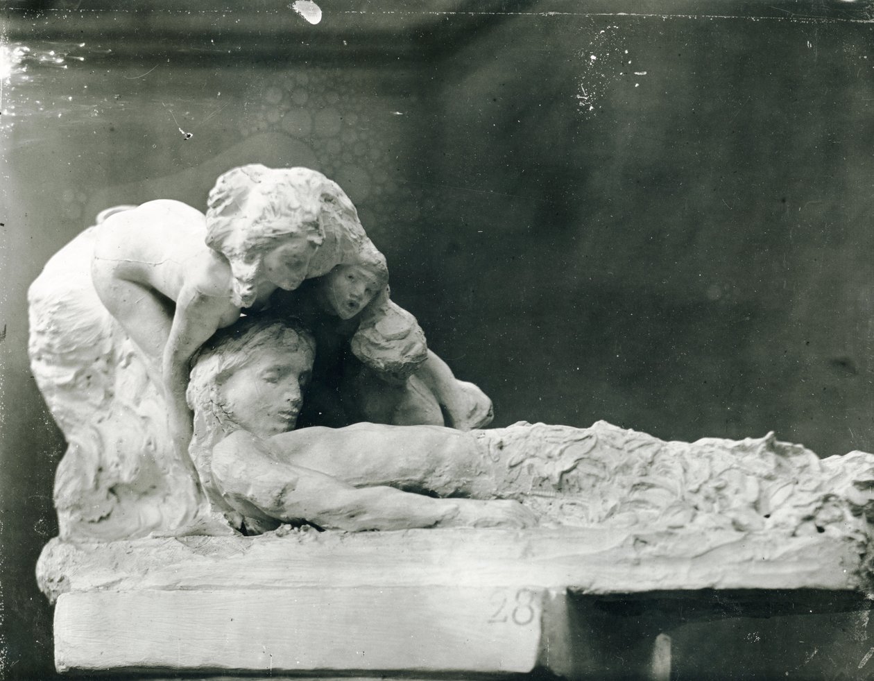 Şairin Dirilişi (alçı) by Auguste Rodin