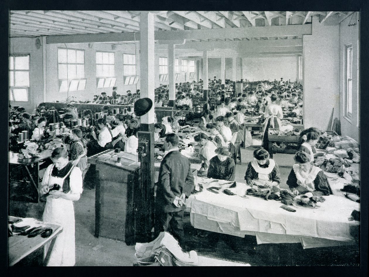 Bir Ayakkabı Üretim Fabrikasının İçi, Victoria, c.1900, 