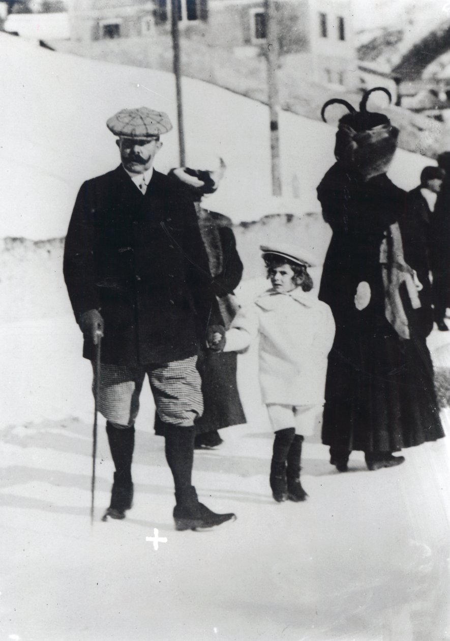 Avusturya Arşidükü Franz Ferdinand, çocuklarından biri ile by Austrian Photographer