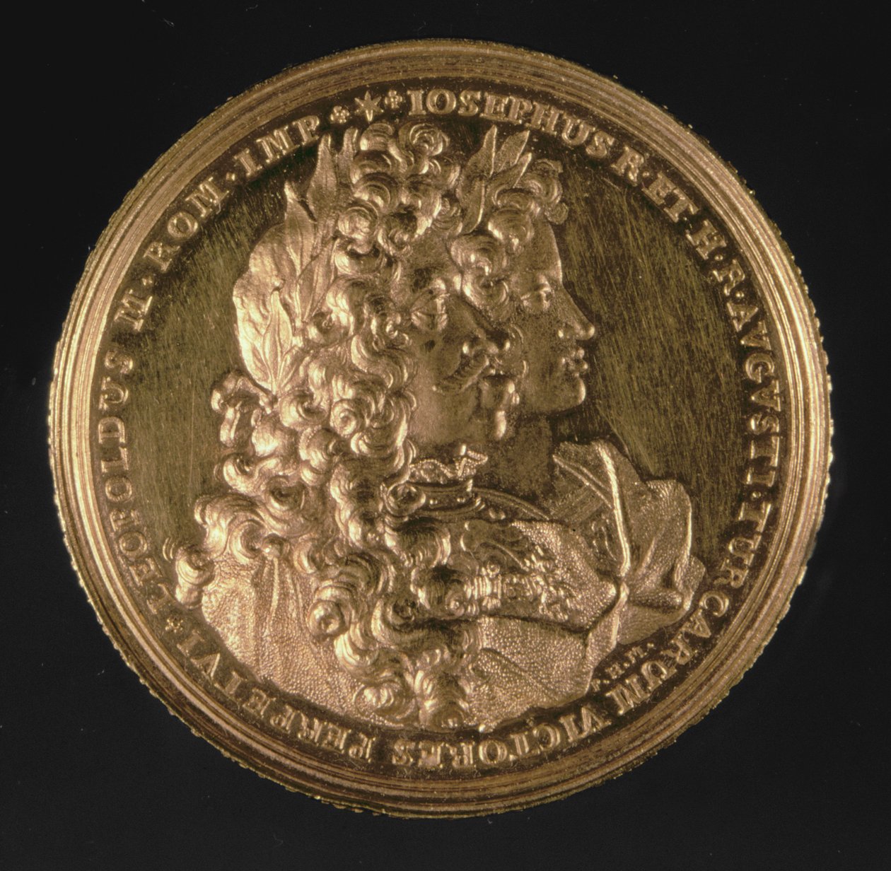 Kutsal Roma İmparatorları Leopold I (1640-1705) ve Joseph I (1678-1711) portrelerini taşıyan madalyon, Philipp Heinrich, 1692 (altın) by Austrian School