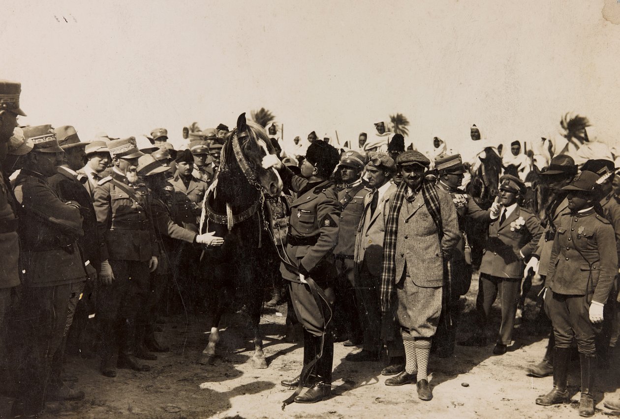 Benito Mussolini, Faşist ve Italo Balbo ile Libya
