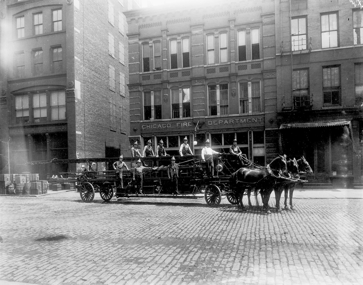 Chicago İtfaiye Departmanı Motor Evi No. 40, Chicago, Illinois, ABD, c.1905 (s/b fotoğraf) by Barnes and Crosby