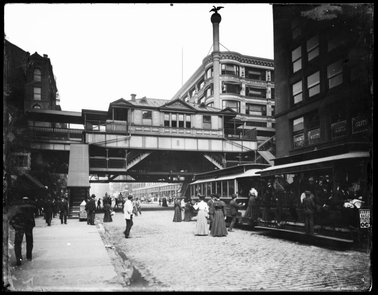 State ve Van Buren Streets