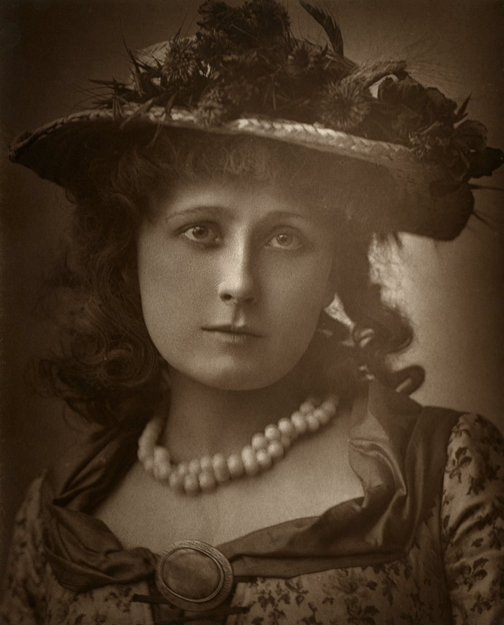 İngiliz aktris Helen Forsyth, 1886