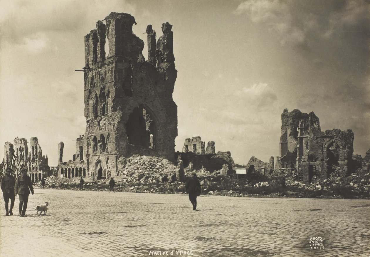 Ypres Salonları by Belgian Photographer