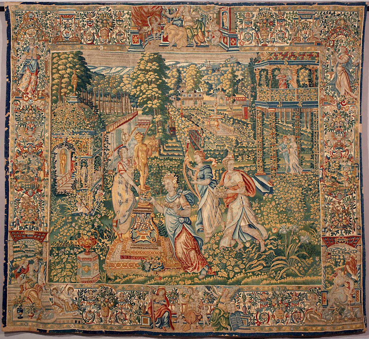 Pomone (Pomona) meyve perisinin hediyeleri Brüksel imalatçılarının duvar halısı. 16. yüzyıl Genleri, Musei di Strada Nuova by Belgian School