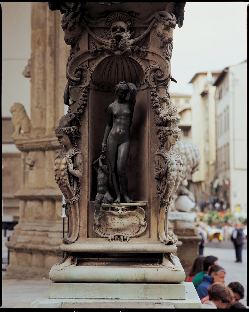 Bir çocuk olarak Danae ve Perseus