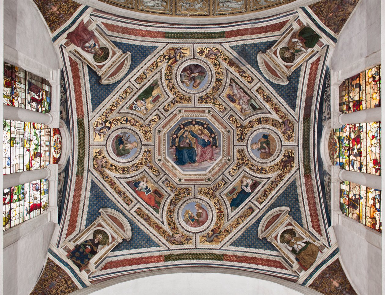 Bakirenin Taç Giymesi “” Dört Evangelist” “Sibiller” ve “Kilisenin Doktorları””” Pinturicchio (Bernardino di Betto) tarafından yapılan koro kasası (1454-1513) - 1508-1510 Bazilikası Santa Maria del Popolo (Santa Maria del Pop Kilisesi) by Bernardino di Betto Pinturicchio