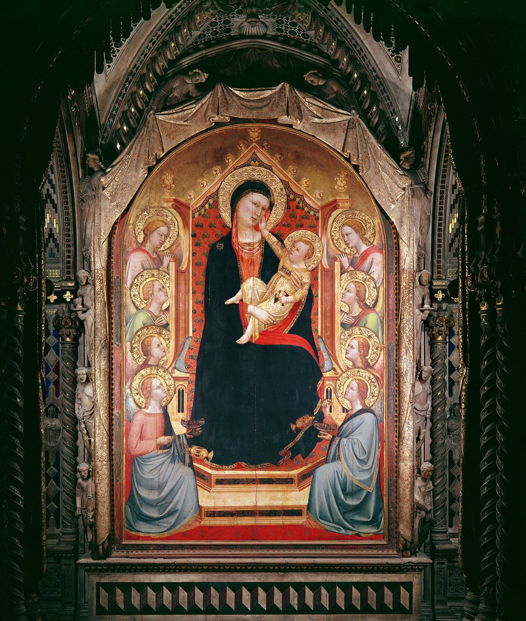 Madonna and Child with Angels, 1347 (panelde mizaç ve altın varak) by Bernardo Daddi