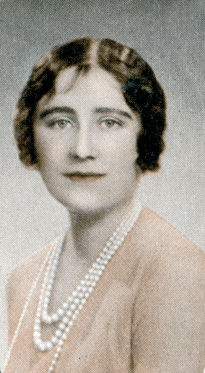SAİK York Düşesi 1900-2002, 1935. by Bertram Park