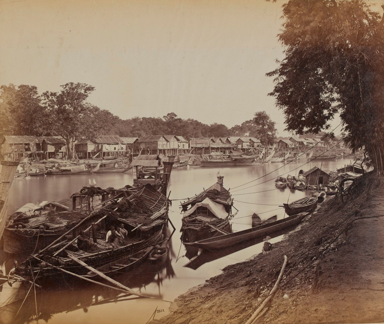 Bir Durgun Su, Mandalay by British Photographer