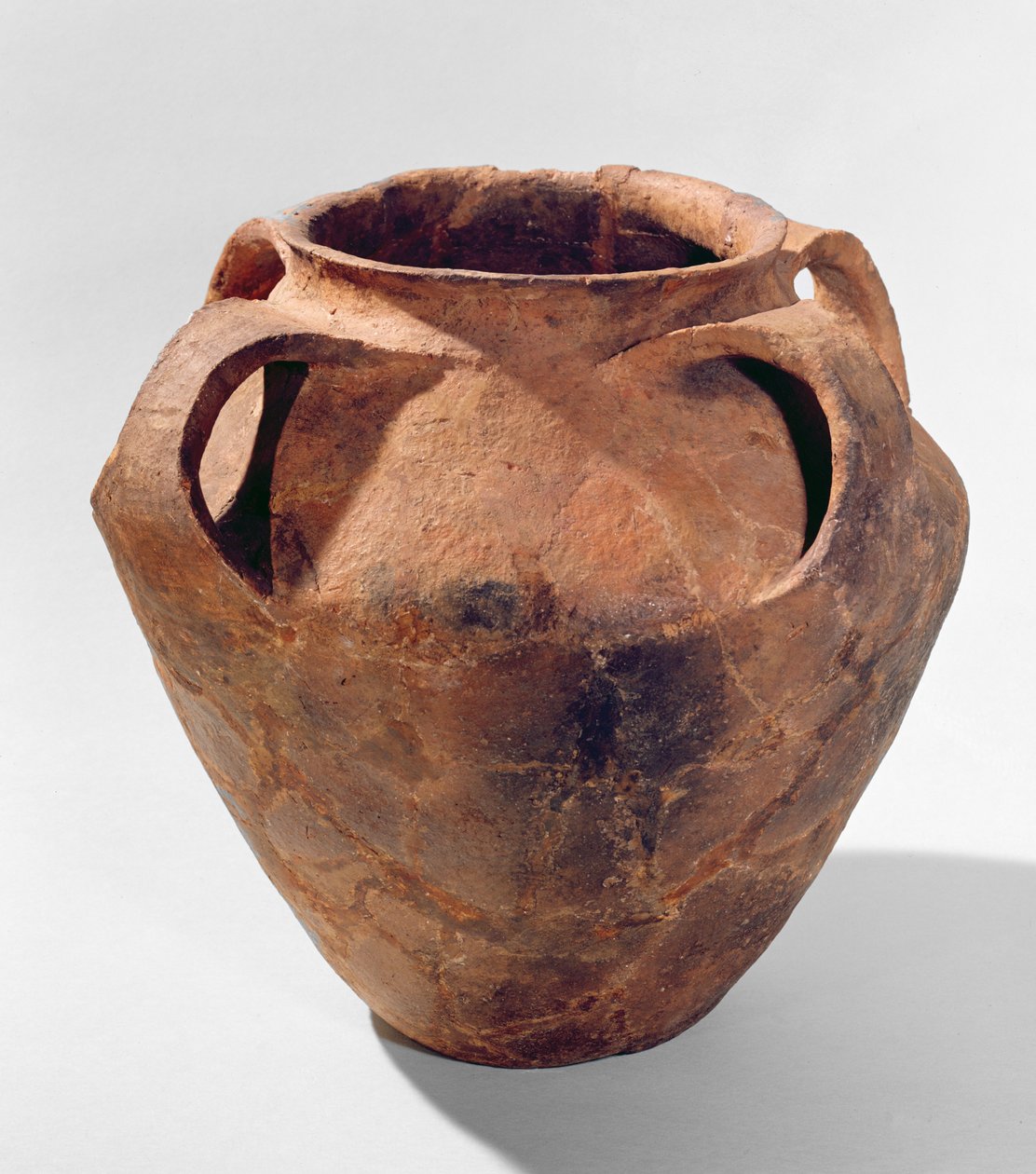 Dört kulplu armorik bikonik kavanoz (kil) by Bronze Age