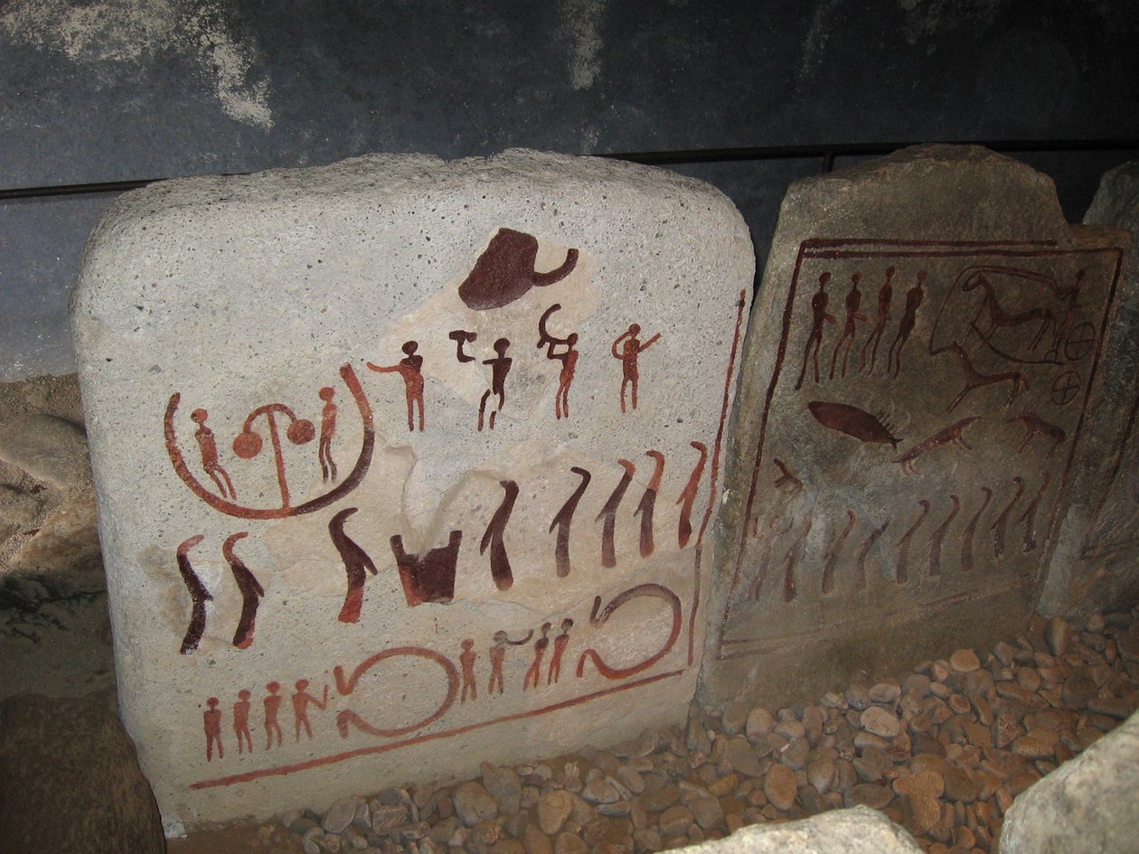Kivik Kungagraven yakınlarındaki Kral Mezarı, MÖ 2. binyılın 1 yarısı by Bronze Age culture