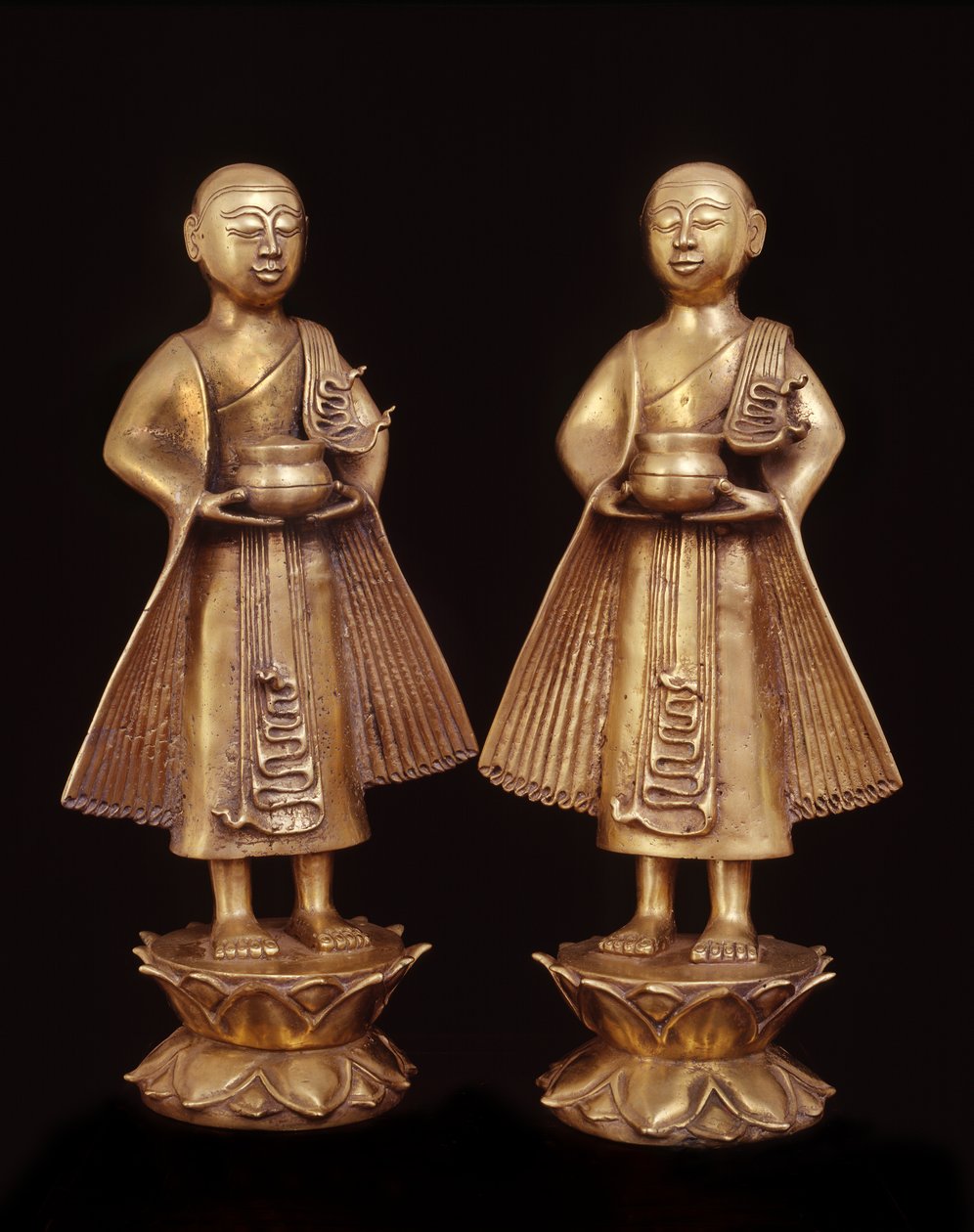 Shan tarzı rahipler (metal) by Burmese School