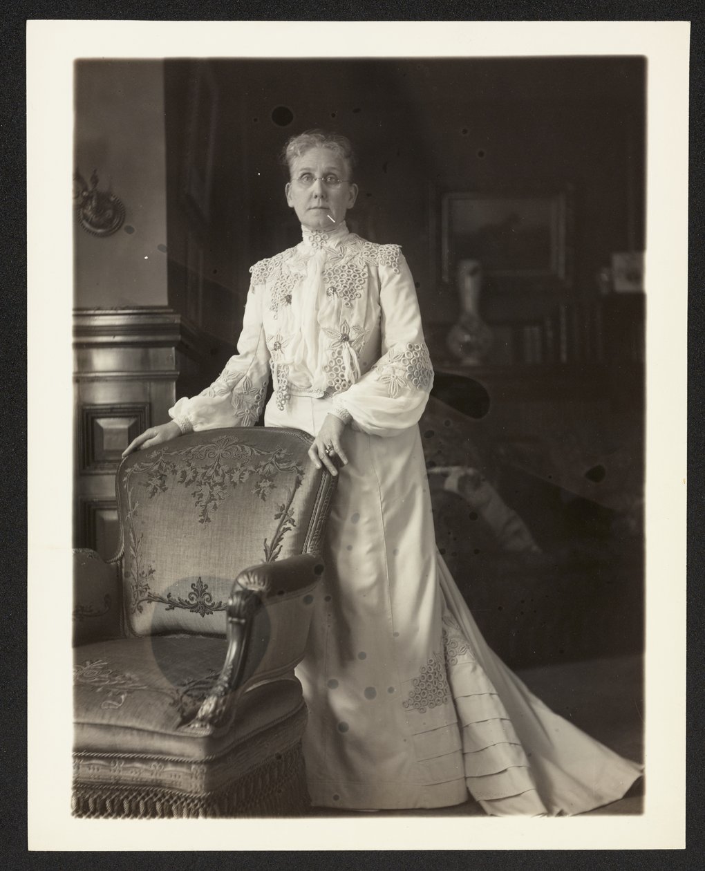 Bayan John Arbuckle, c.1900-10 (s/b fotoğraf) by Burr William McIntosh