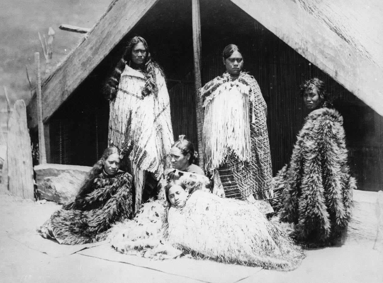 Bir Grup Maori Kadını, 1880