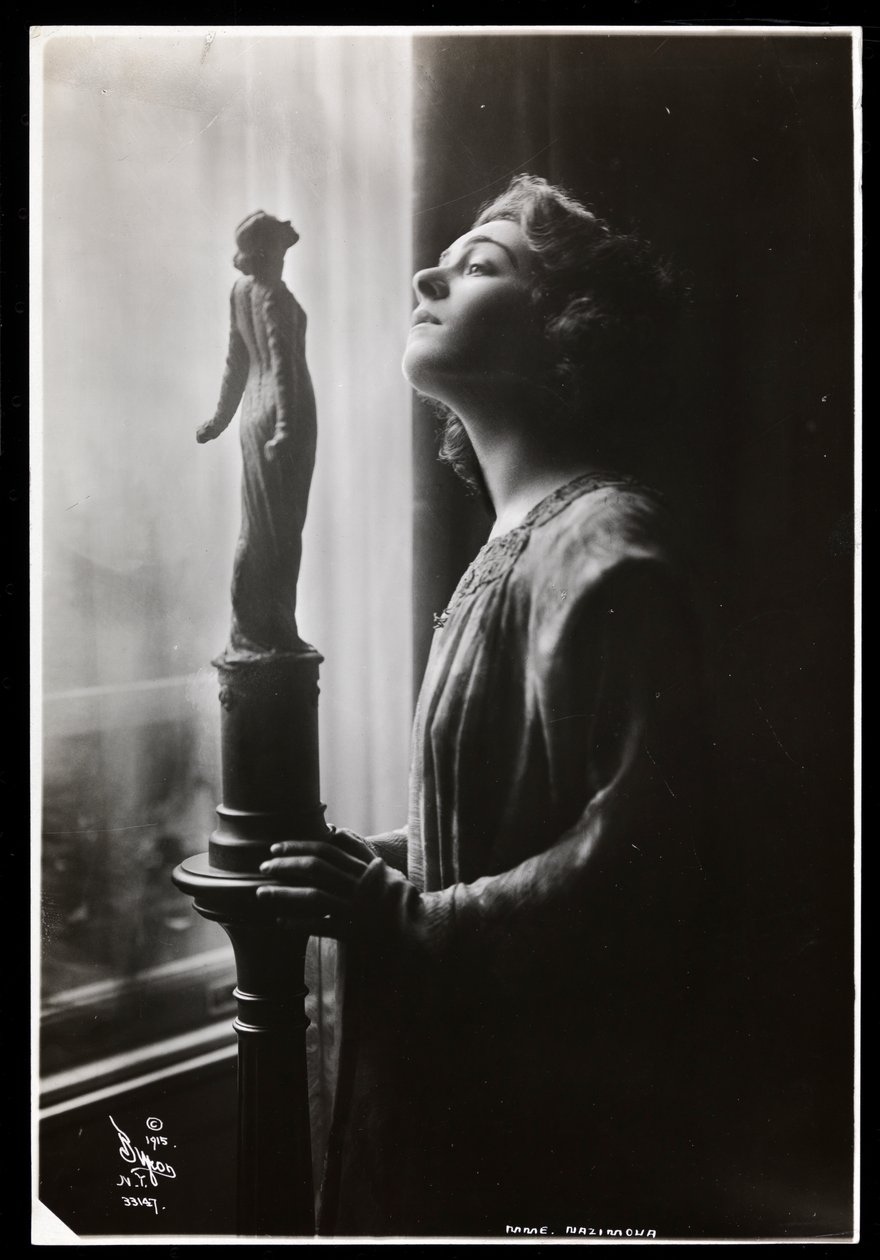 Alla Nazimova, 1915 (gümüş jelatin baskı) by Byron Company