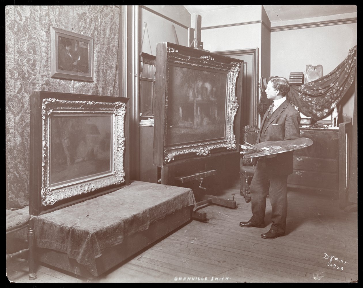 Granville Smith stüdyosunda, New York, 1907 (gümüş jelatin baskı) by Byron Company