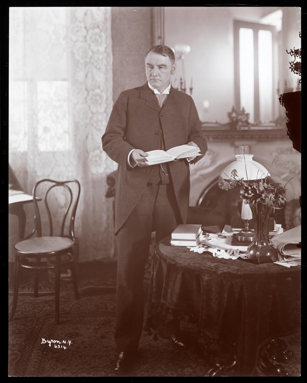 Ian Maclaren, 1899 (gümüş jelatin baskı) by Byron Company
