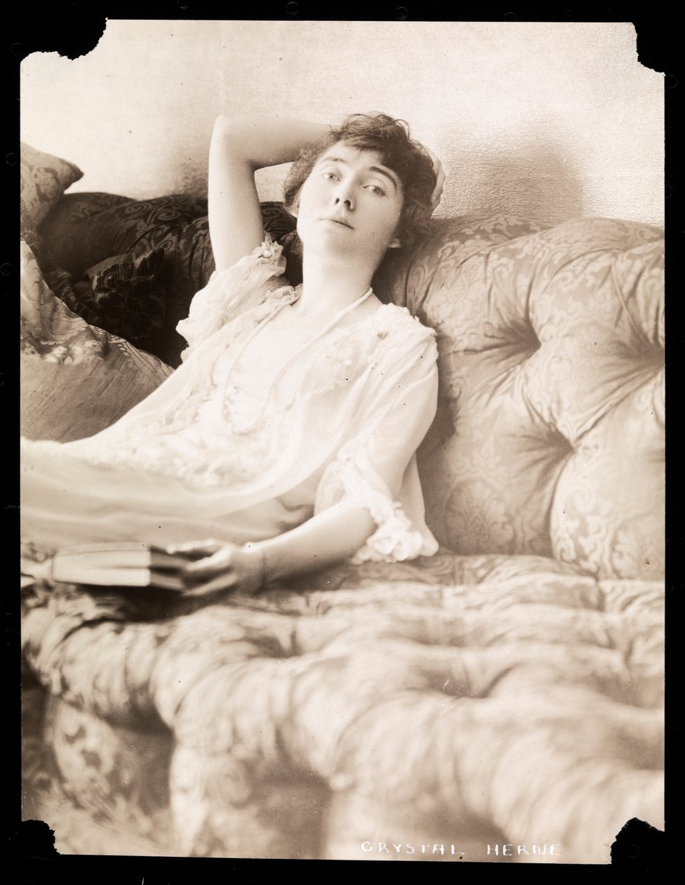 Crystal Herne, 1895-1915 (gümüş jelatin baskı) by Byron Company