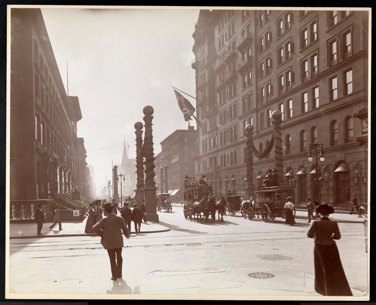 33rd Street ve 5th Avenue